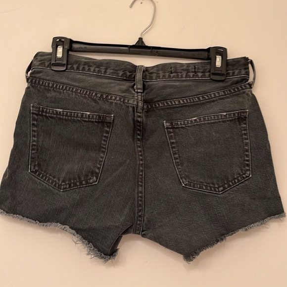 Gap 1969 Slim Shorts - Picture 2 of 3